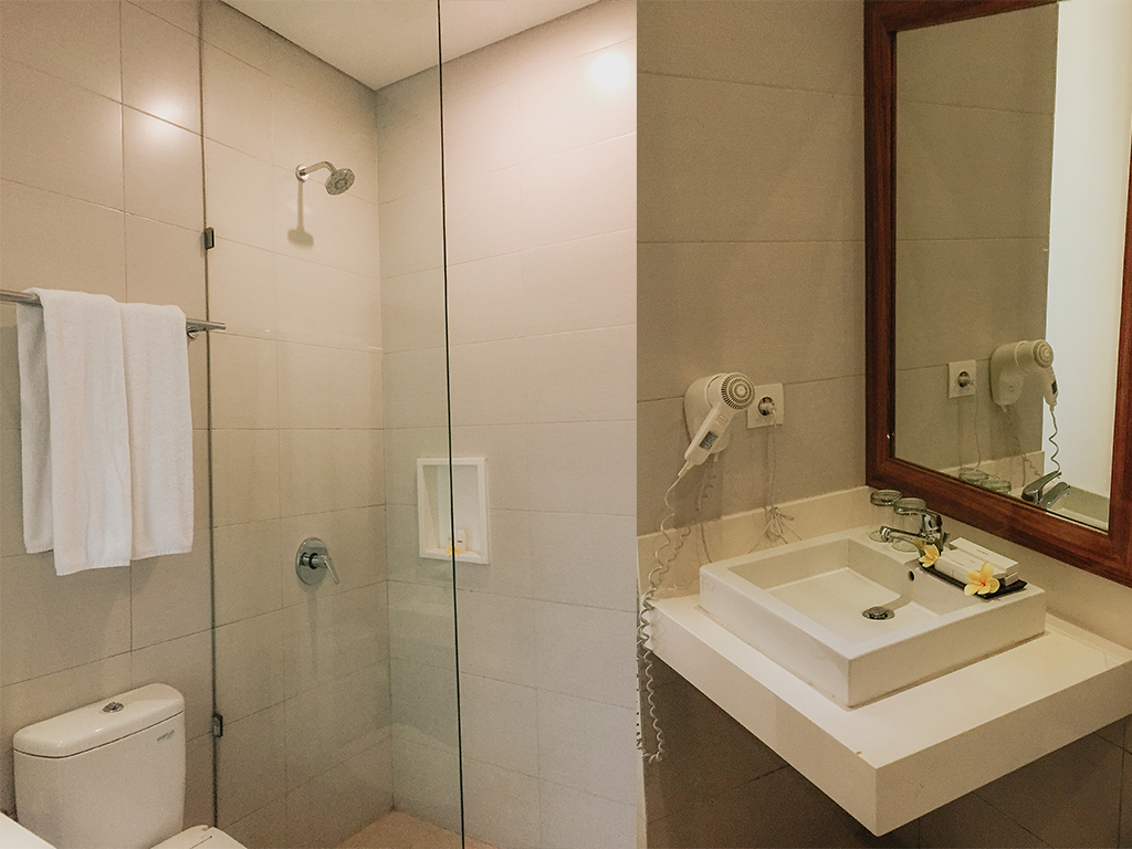 https://client.booknpay.net/argyasantijimbaran/assets/img/static/superior-twin-rooms/superior-twin-rooms6.jpg