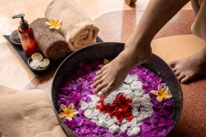 soak feet in flower water